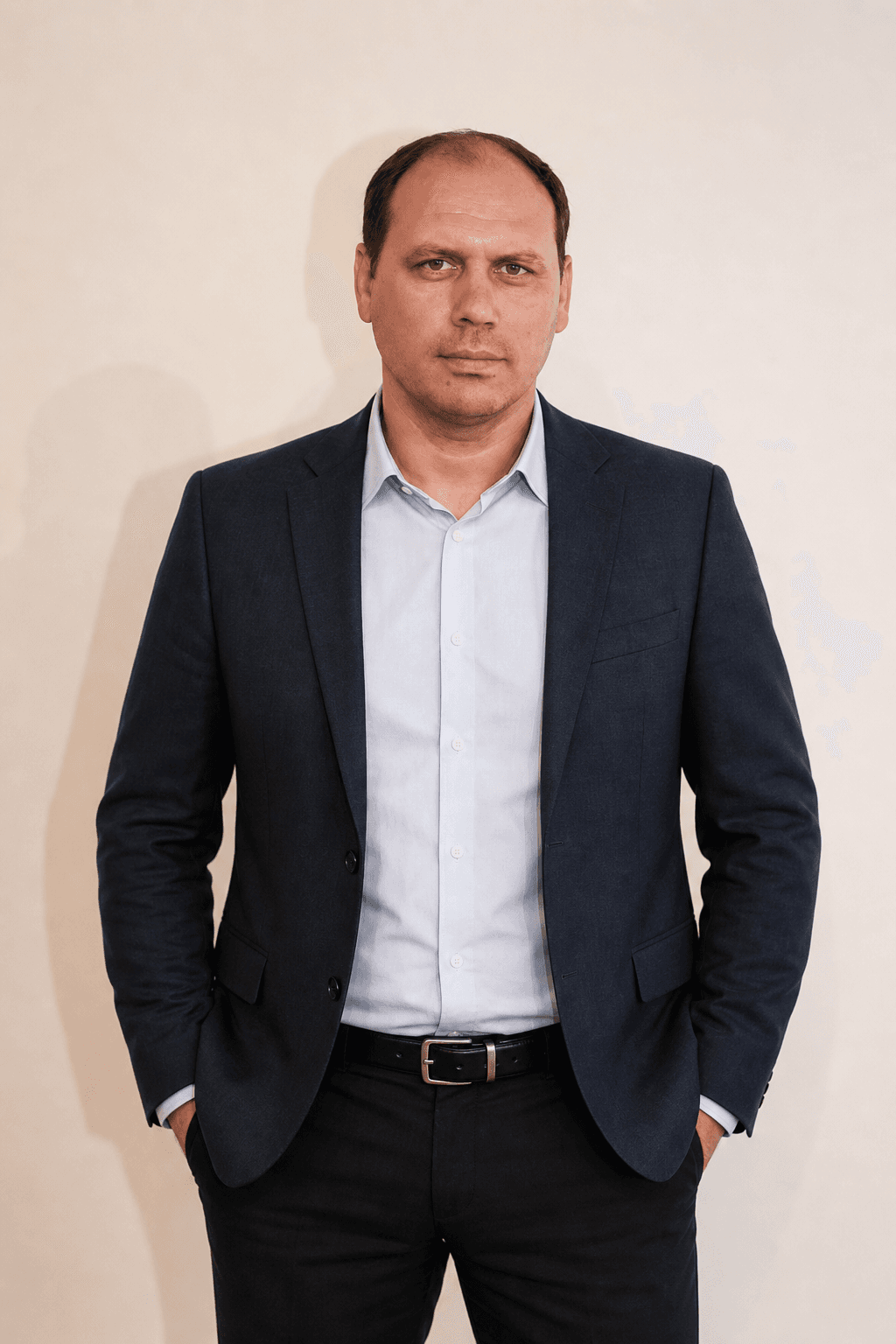 Фото ведущего Николай Кобзев